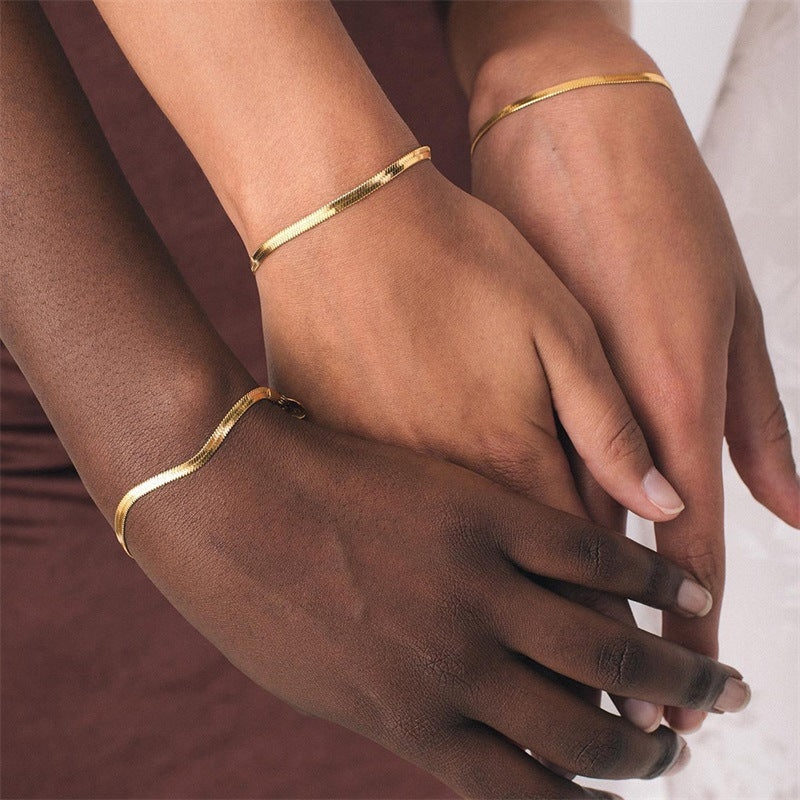 Mara - Bold Herringbone Bracelet