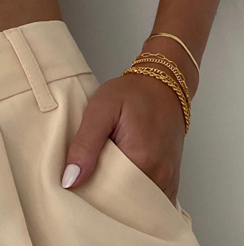 Liora - 5pc Classic Bracelet Set Gold