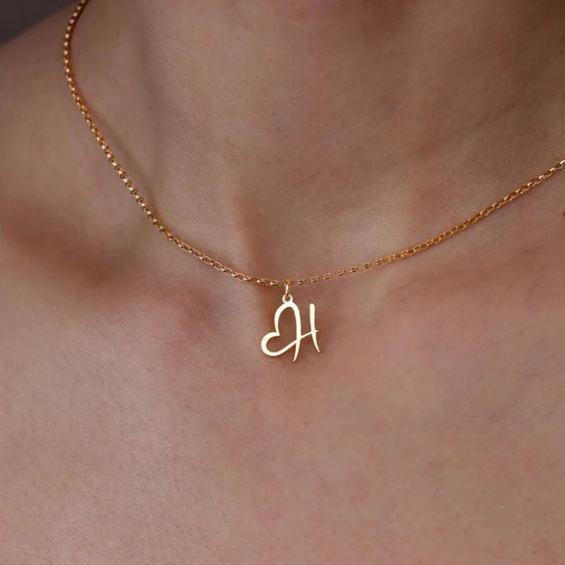 Saphira - Dainty Heart Letter Initial Necklace