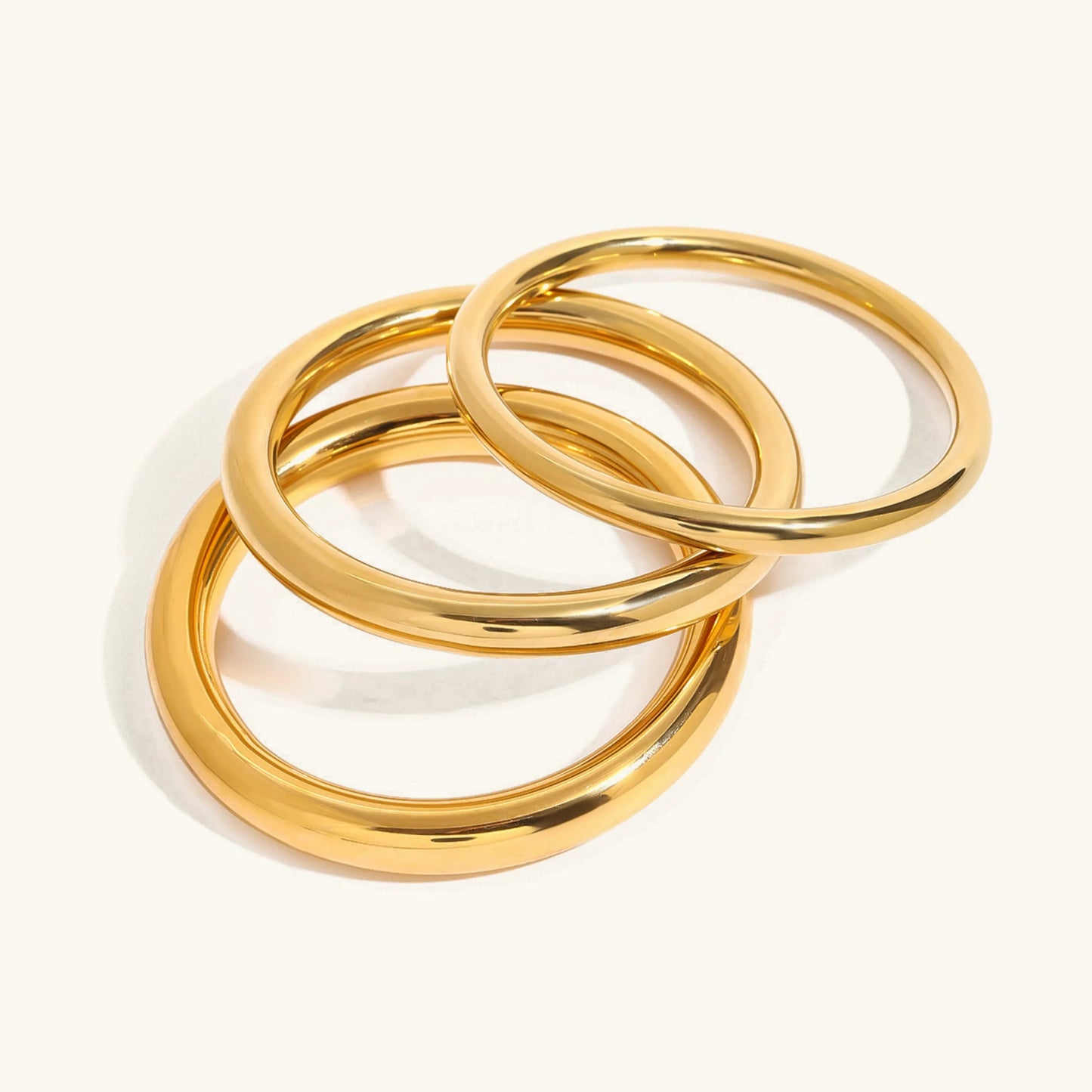 Freya - Smooth Gold Bangle