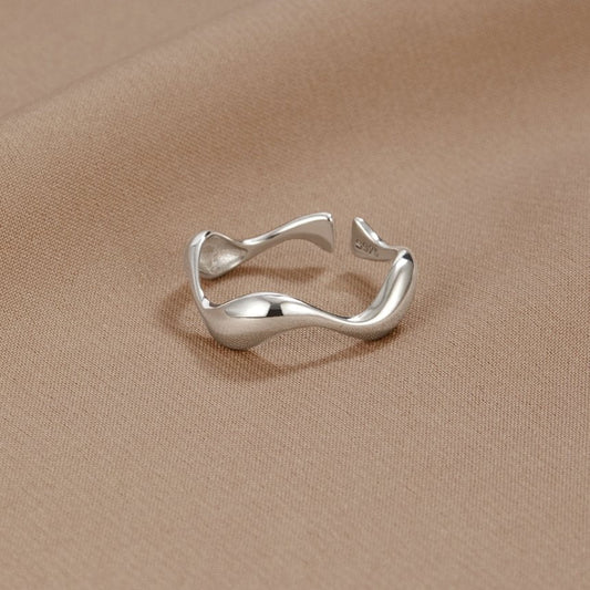 Alana - Silver Wave Ring
