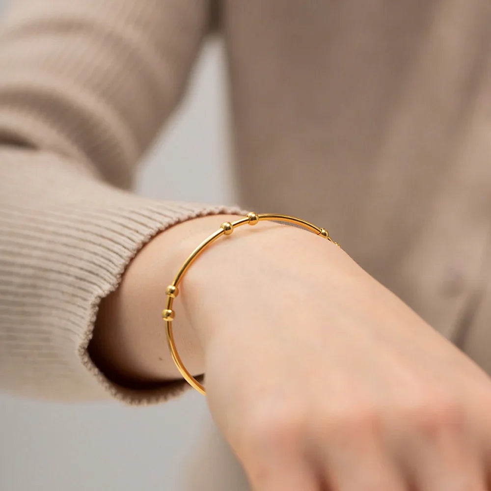 Cassidy - Gold Bangle