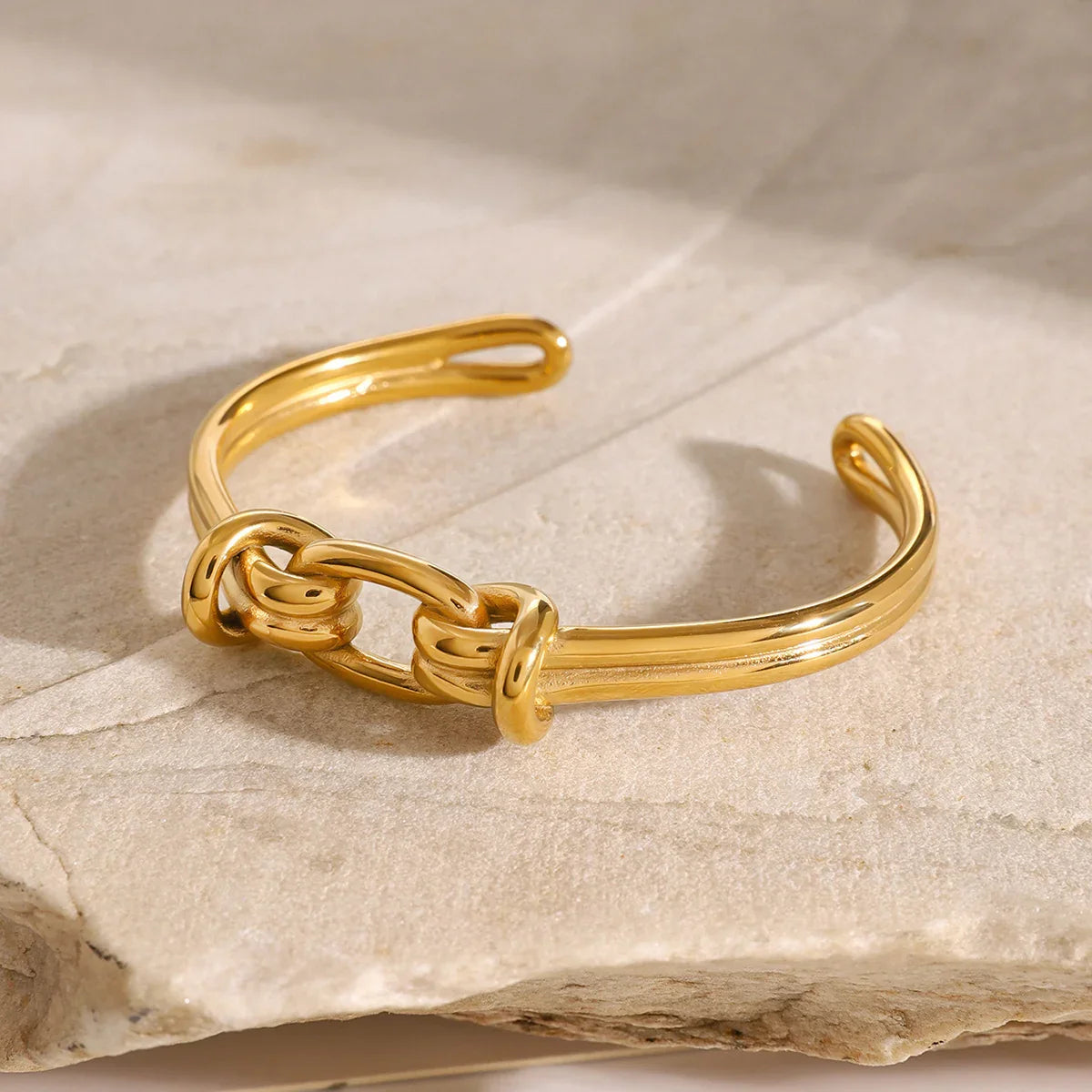 Naomi - Gold Knot Bangle