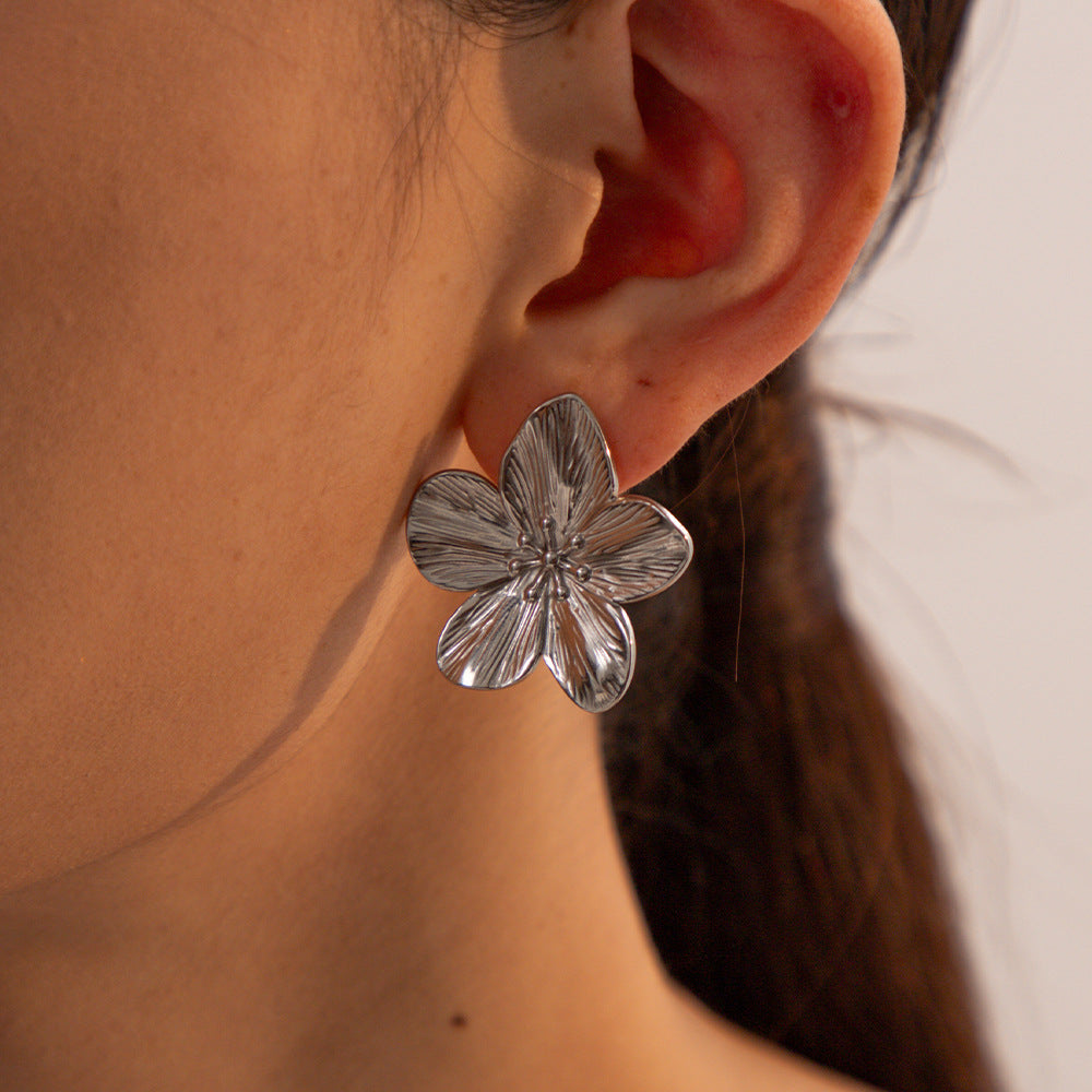 Allysa - Stylish Flower Earrings