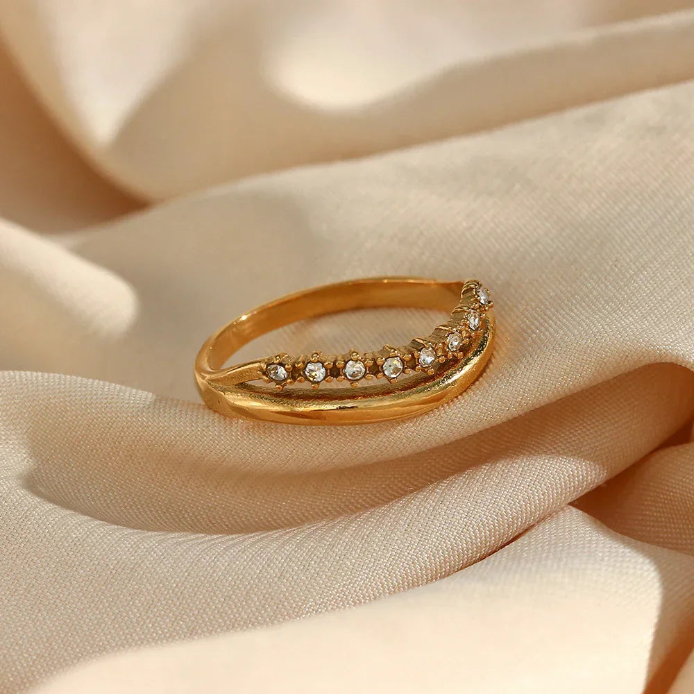 Priscilla - Diamond Simulant Gold Ring