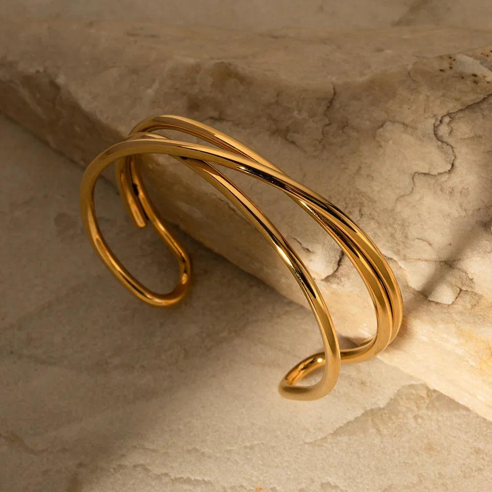 Molly - Twisted Gold Bracelet