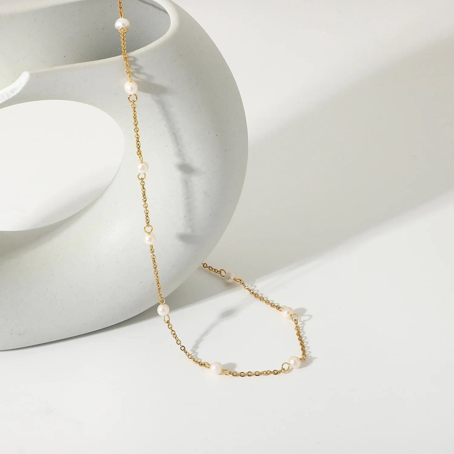 Pauline - Gold Pearl Necklace