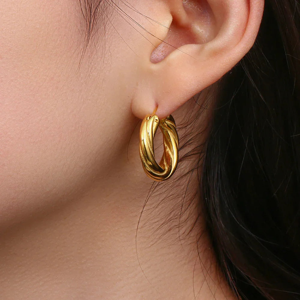 Viva- Twisted Hoop Earrings