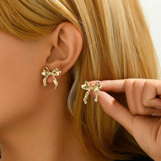 White Gold Earrings with Bow - Stud Earrings with Bow Pattern