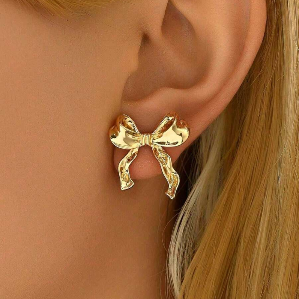 White Gold Earrings with Bow - Stud Earrings with Bow Pattern