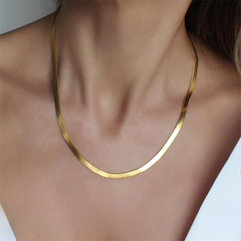 Flora - Bold Herringbone Necklace