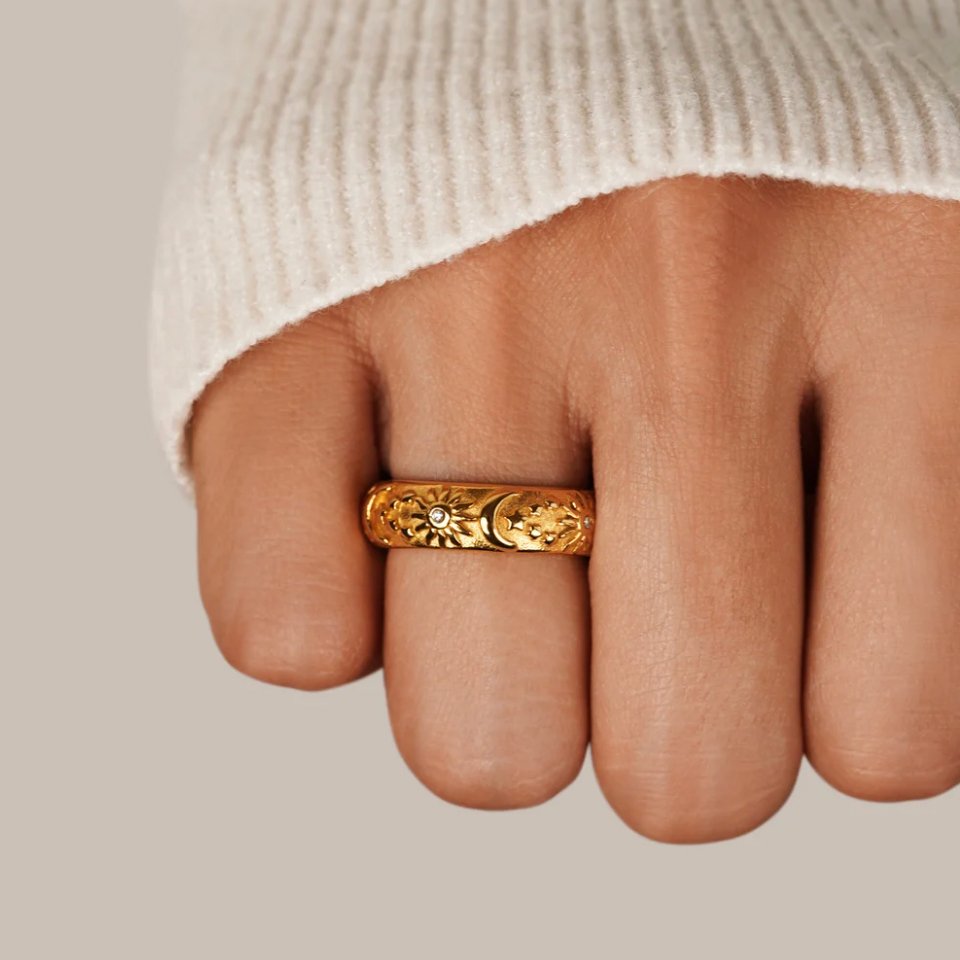 Delilah - Gold Ring