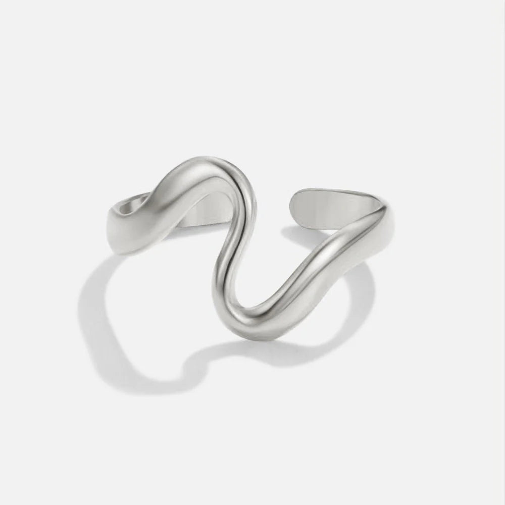 Anabelle - Silver Wave Ring