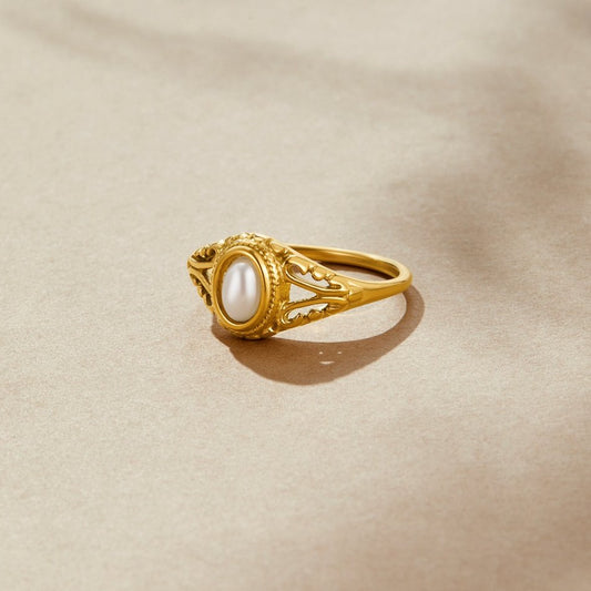 Eliza - Vintage Royal Pearl Ring