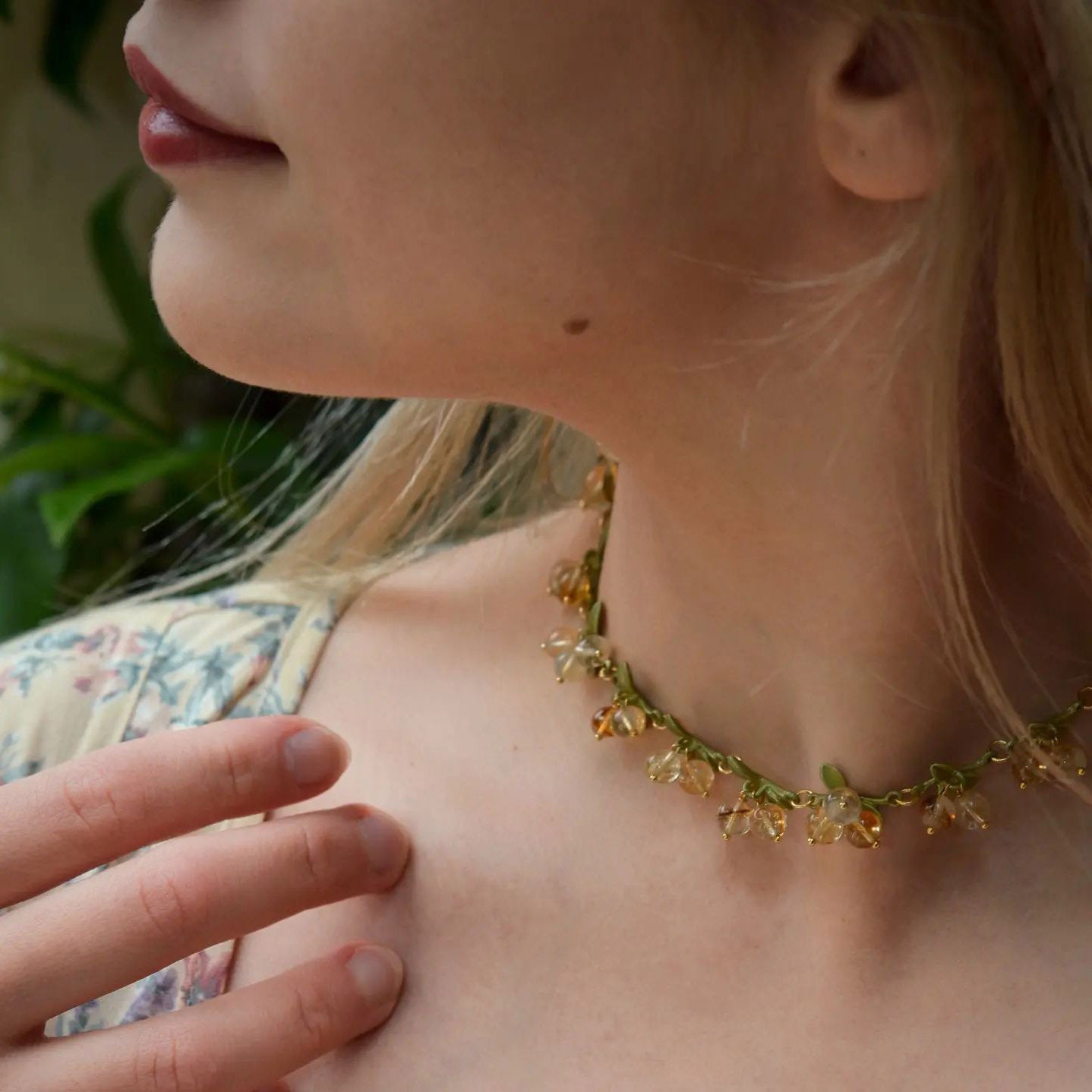Elara - Gooseberry Necklace