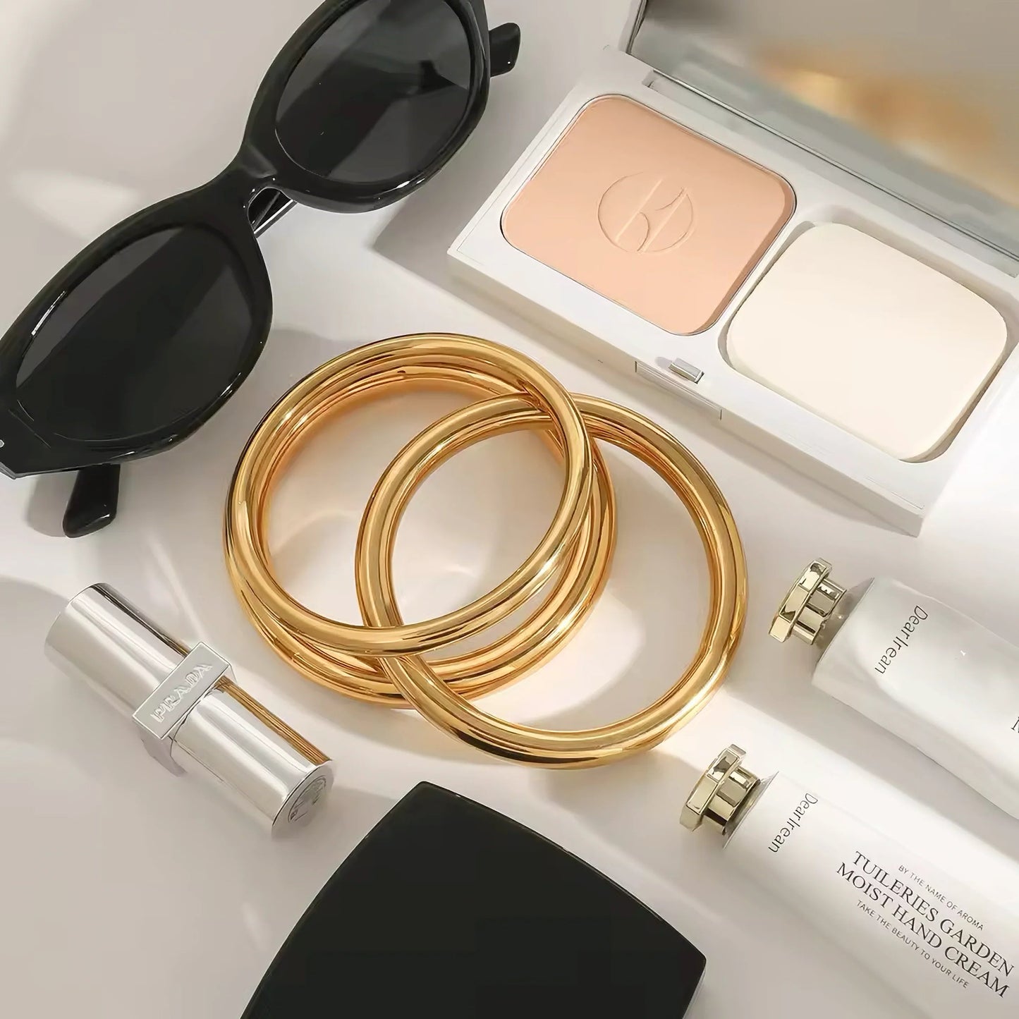 Freya - Smooth Gold Bangle