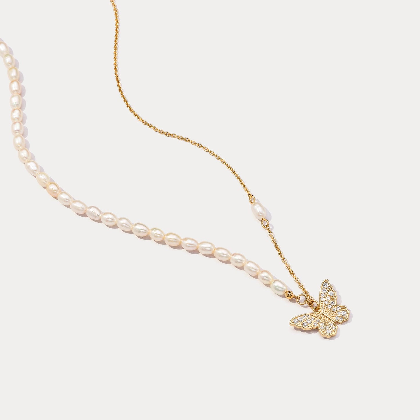 Kendall - Butterfly Pearl Necklace