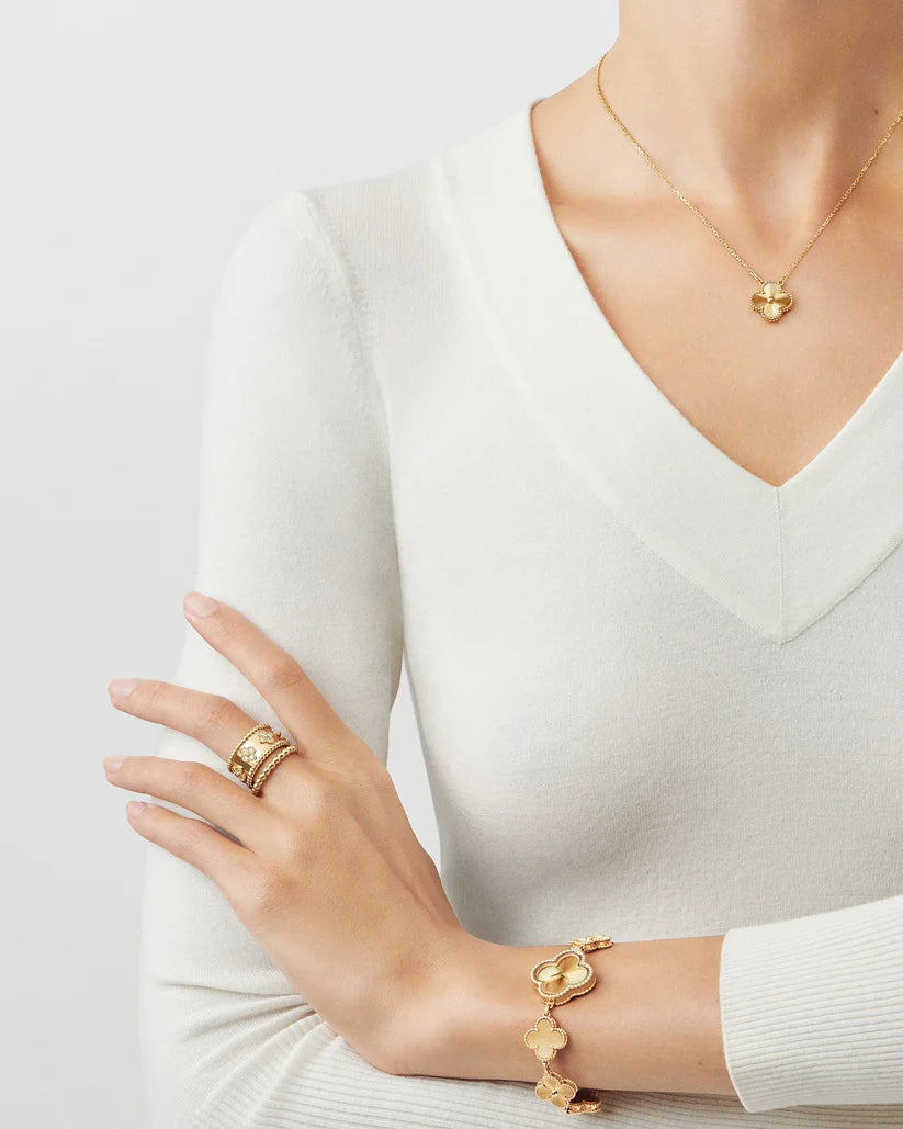Cathy - Clover Pendant