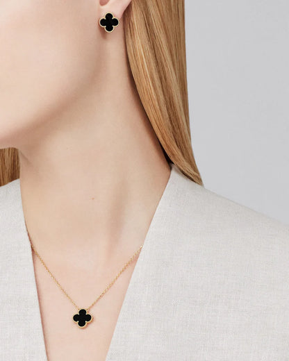 Cathy - Clover Pendant