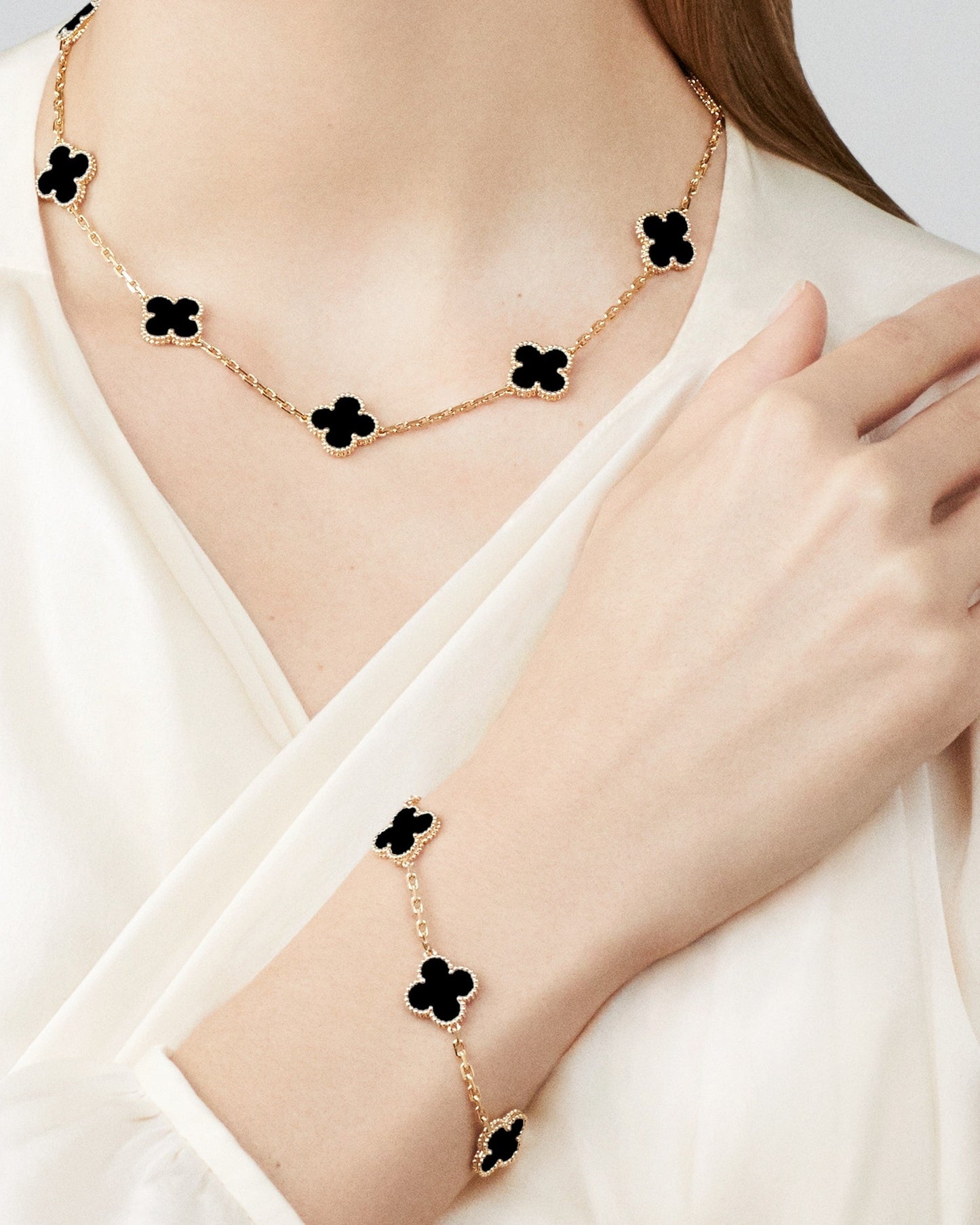 Cathy - Clover Necklace Black