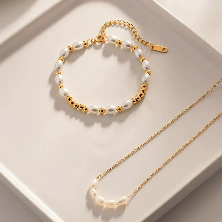 Riley - Freshwater Pearl Bracelet