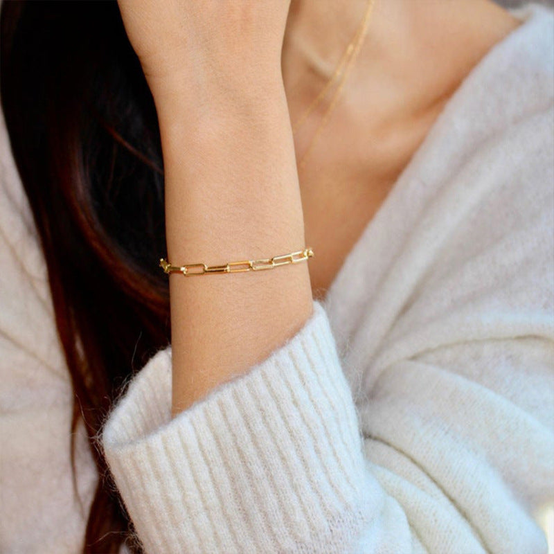 Freya - Elegant Paperclip Bracelet