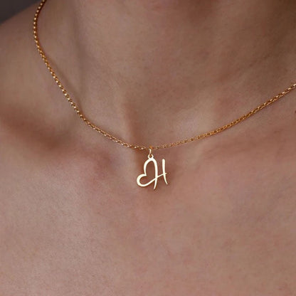 Saphira - Dainty Heart Letter Initial Necklace