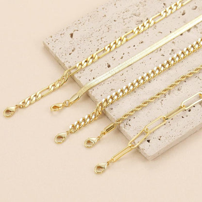 Liora - 5pc Classic Bracelet Set Gold
