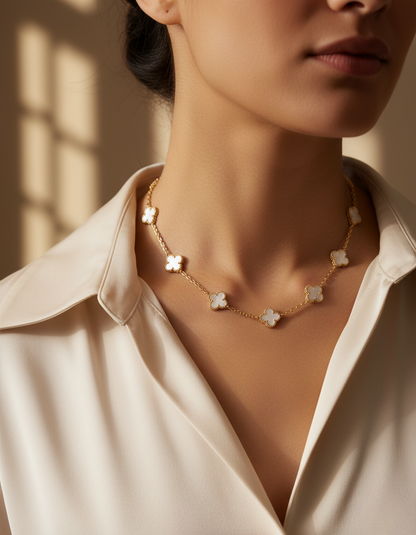 Cathy - Clover Necklace White