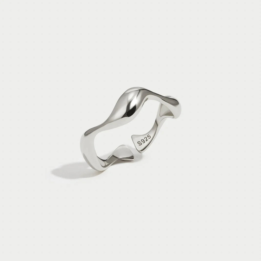 Alana - Silver Wave Ring