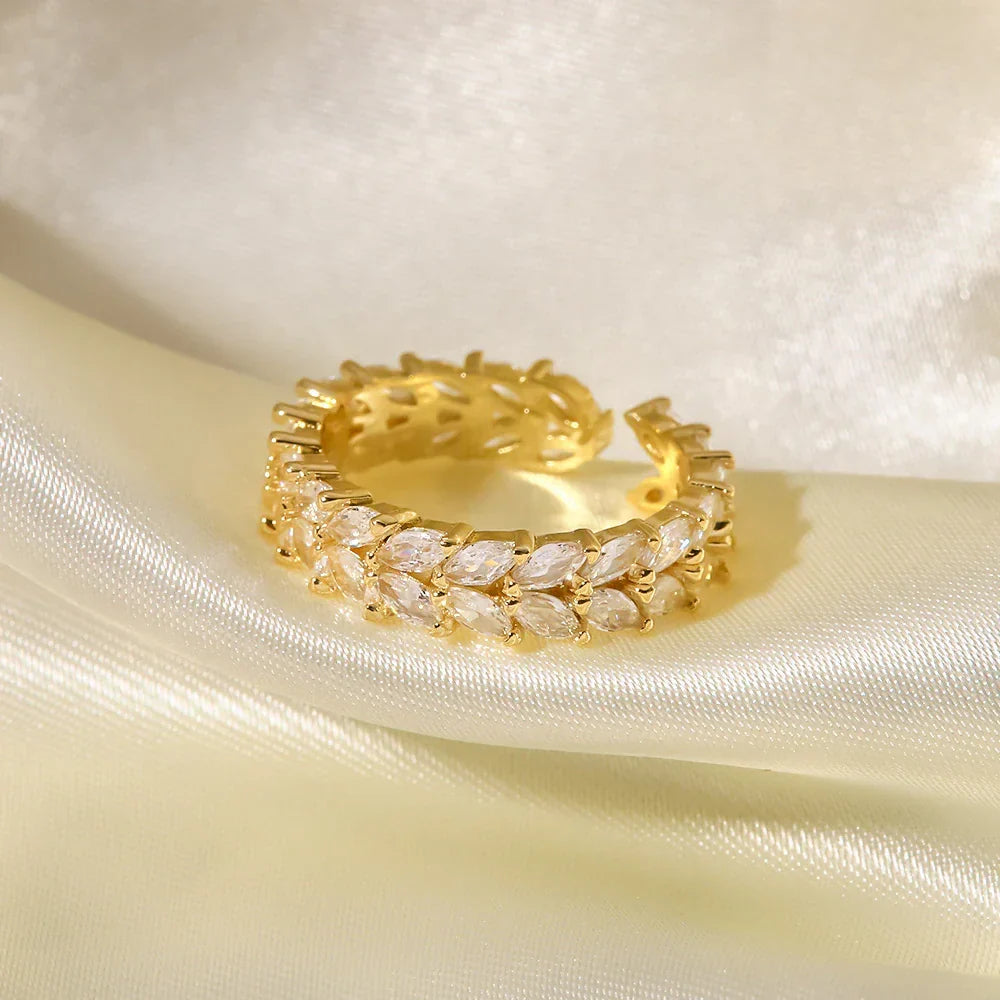 Gwen - Patterned Gold Ring