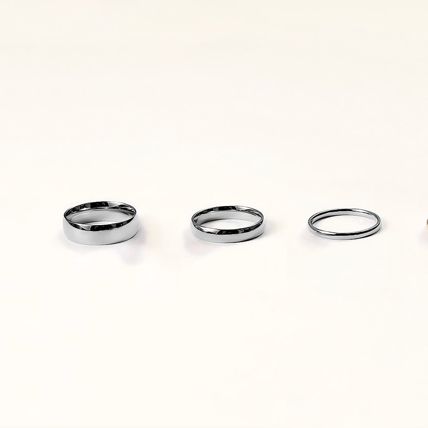 Gina - Simple Minimalist Ring