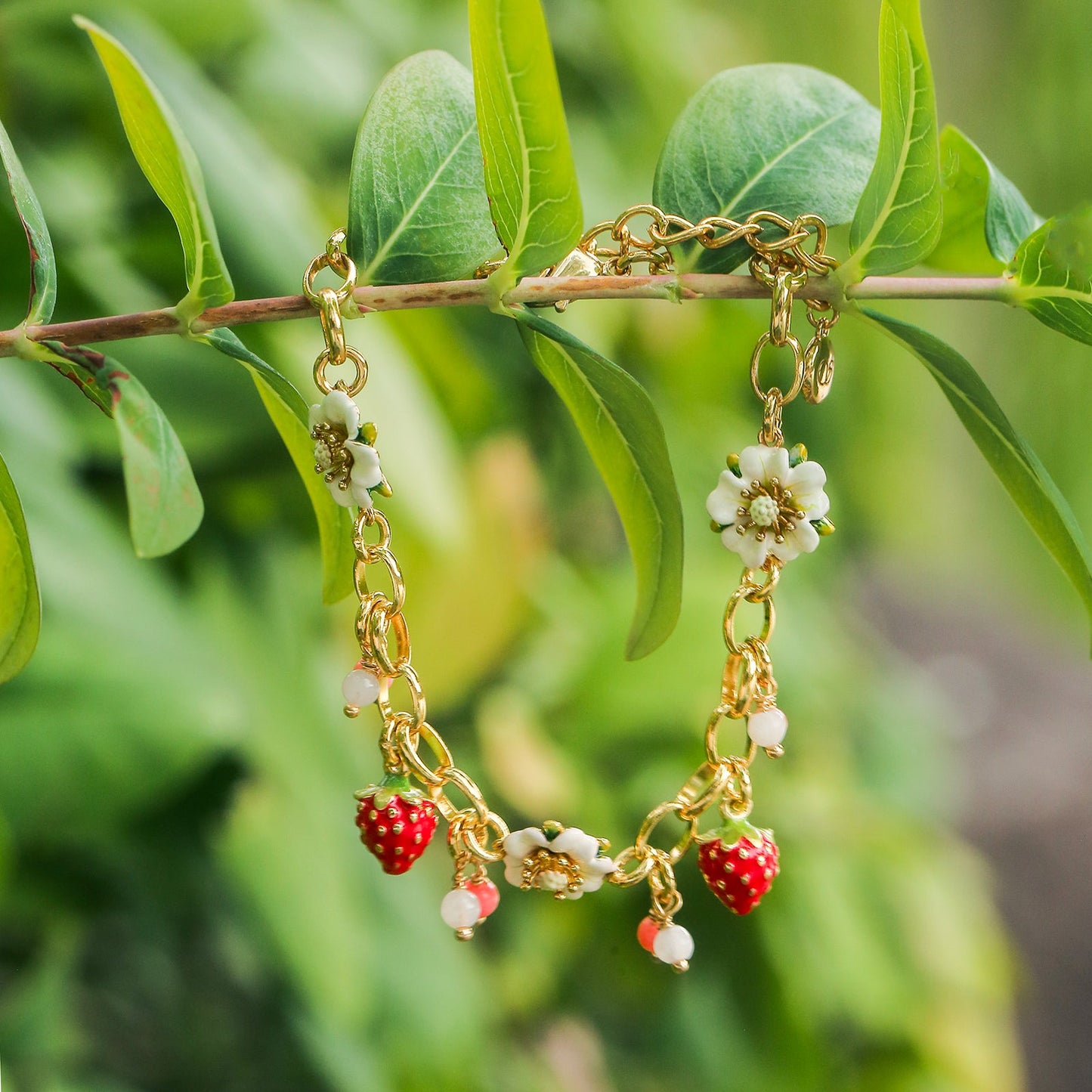 Sable - Strawberry Chain Bracelet