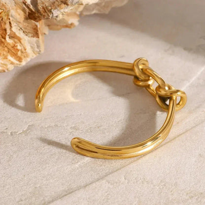 Naomi - Gold Knot Bangle