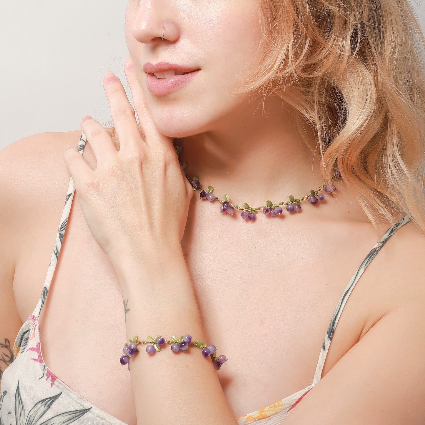 Neve - Chic Berry Bracelet