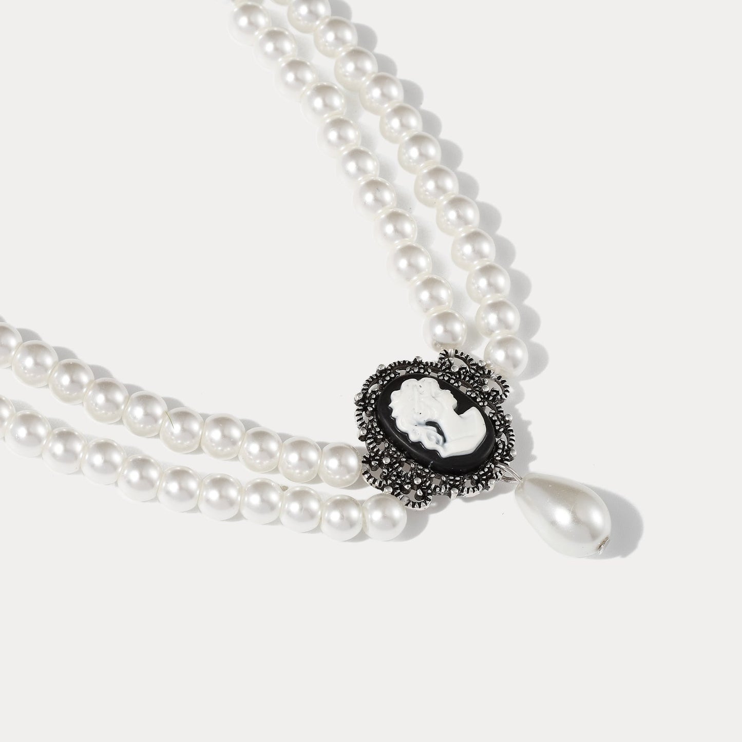 Davina - Dark Rose Beads Choker