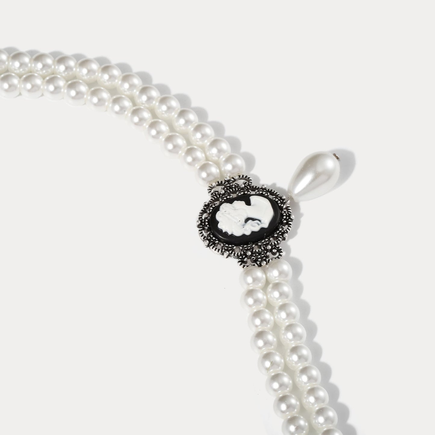 Davina - Dark Rose Beads Choker