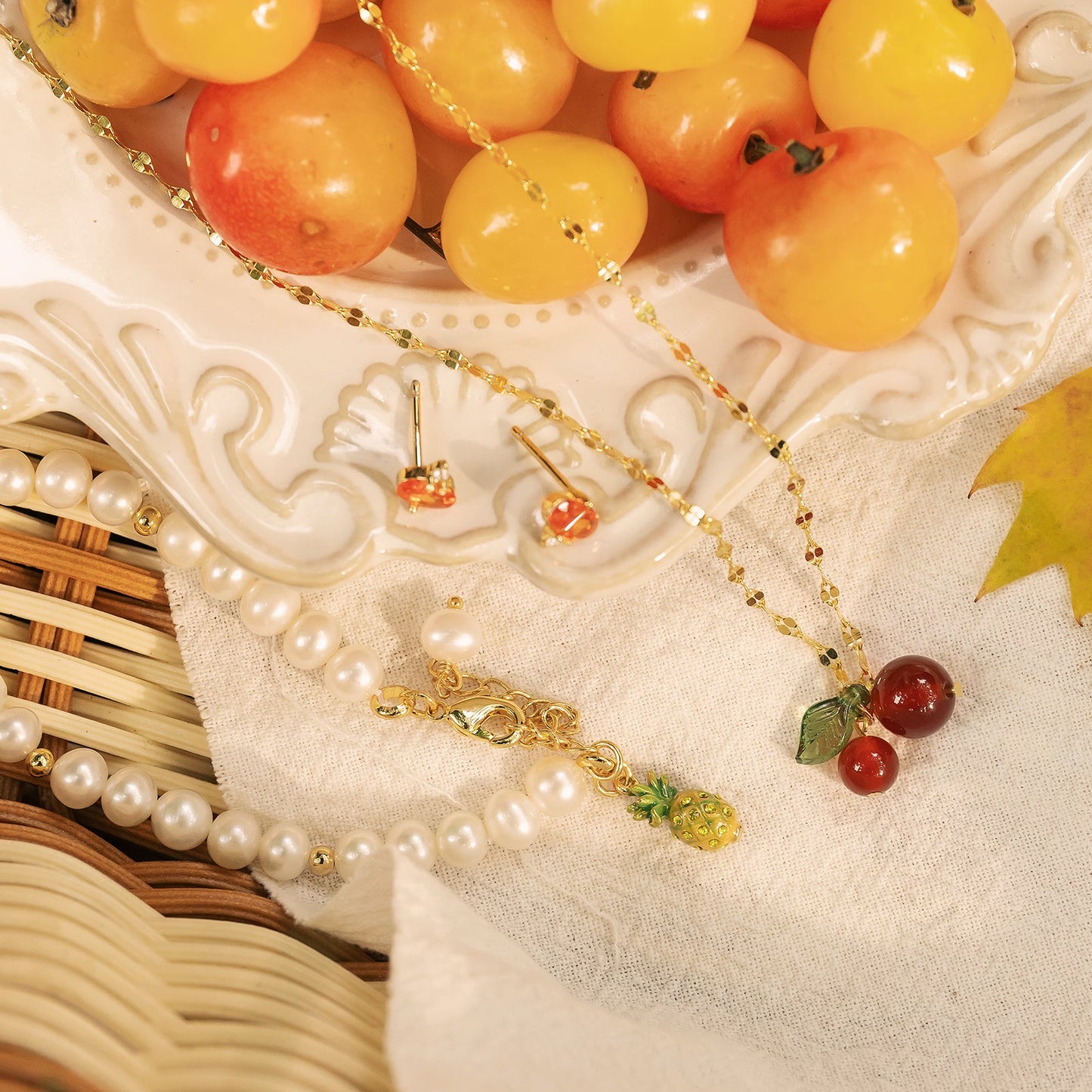 Vera - Cranberry Pendant Necklace