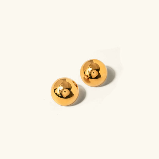 Orla - Round Stud Earrings