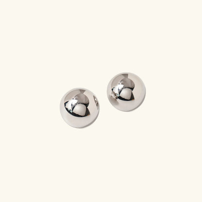 Orla - Round Stud Earrings