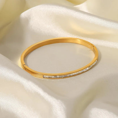 Orla - Gold Diamond Bangle
