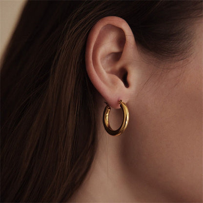 Eloise - Wide Round Hoops