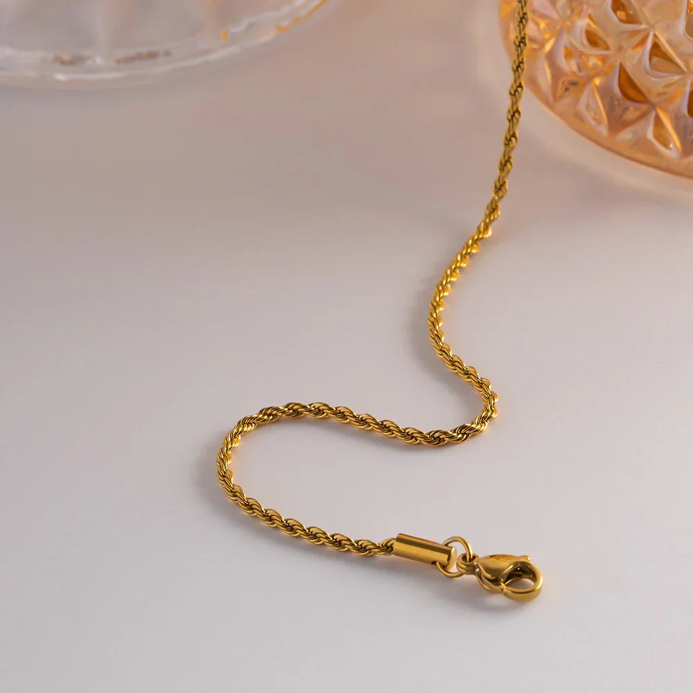 Riley - Rope Chain Gold Necklace