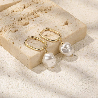Leanne - Freshwater Pearl Earrings