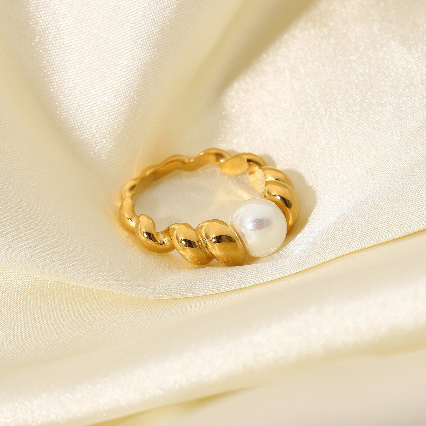 Beatrice - Freshwater Pearl Ring