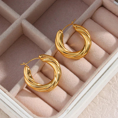 Viva- Twisted Hoop Earrings