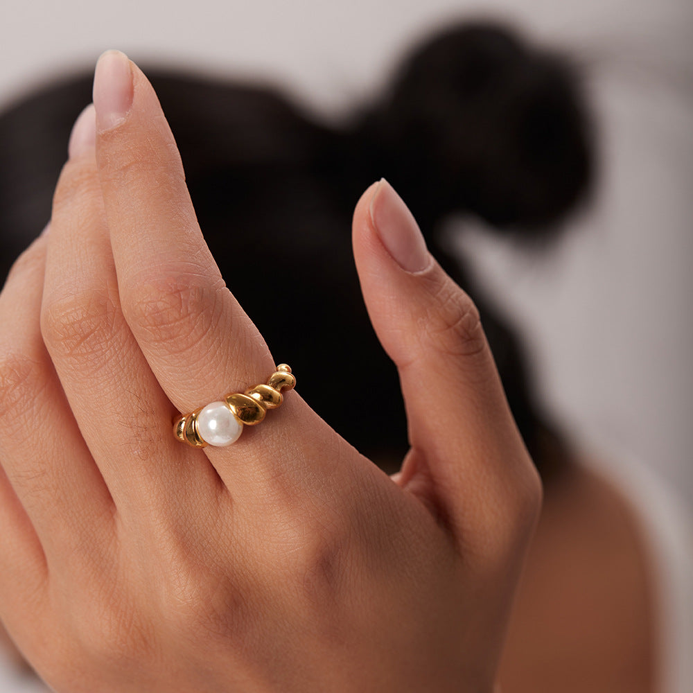 Beatrice - Freshwater Pearl Ring