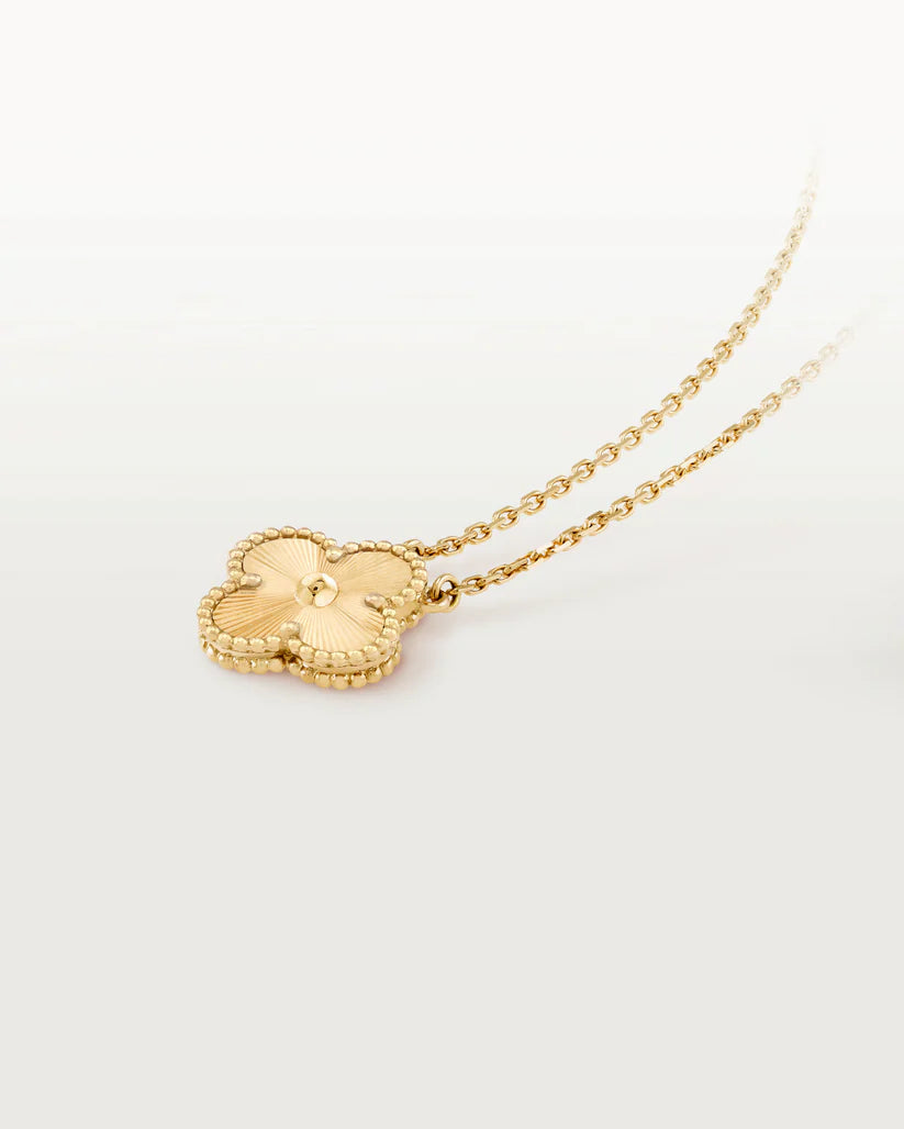 Cathy - Clover Pendant