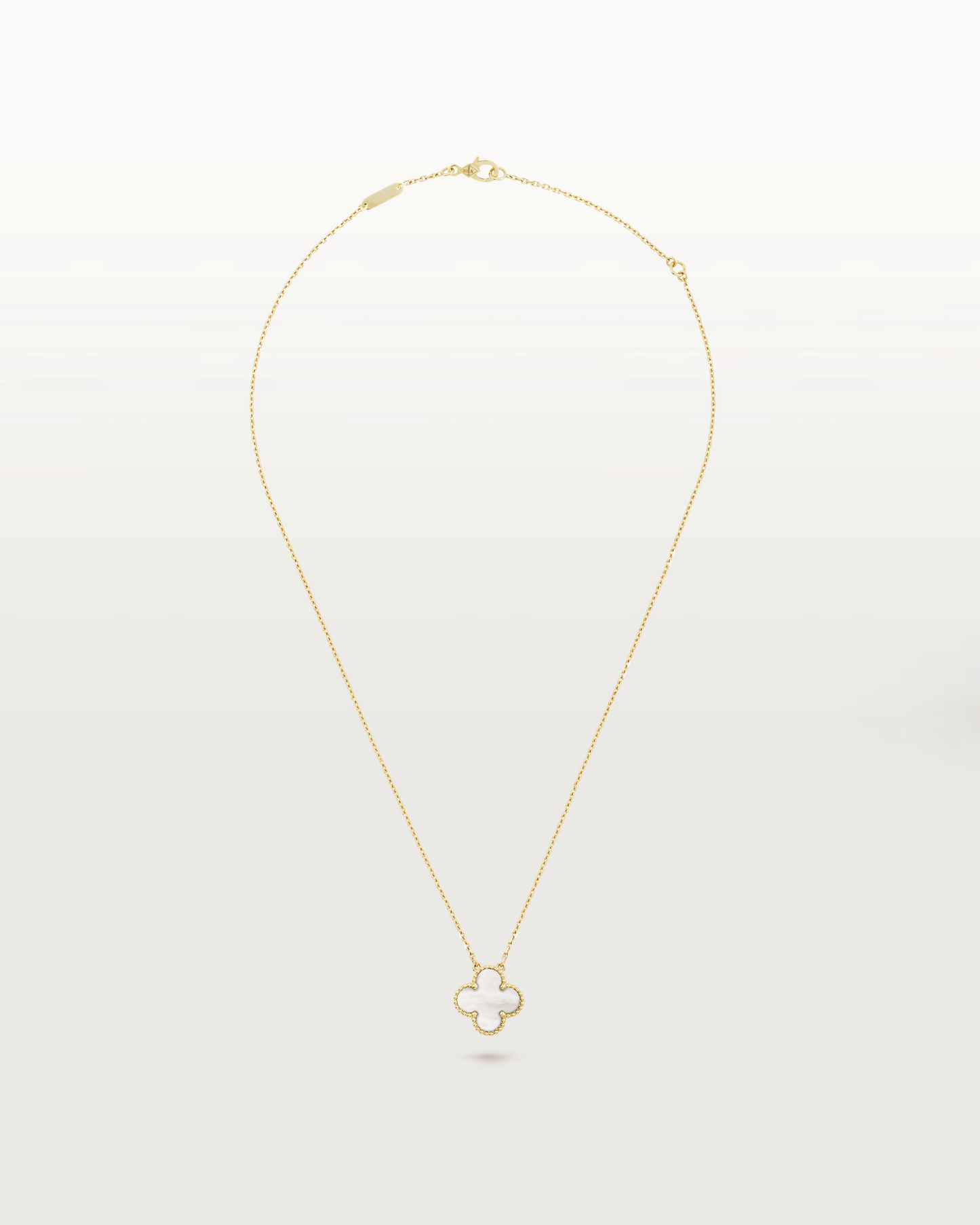 Cathy - Clover Pendant