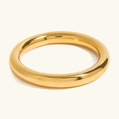 Freya - Smooth Gold Bangle